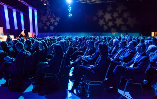 Ile kosztuje organizacja konferencji dla 100 osób? Realny budżet