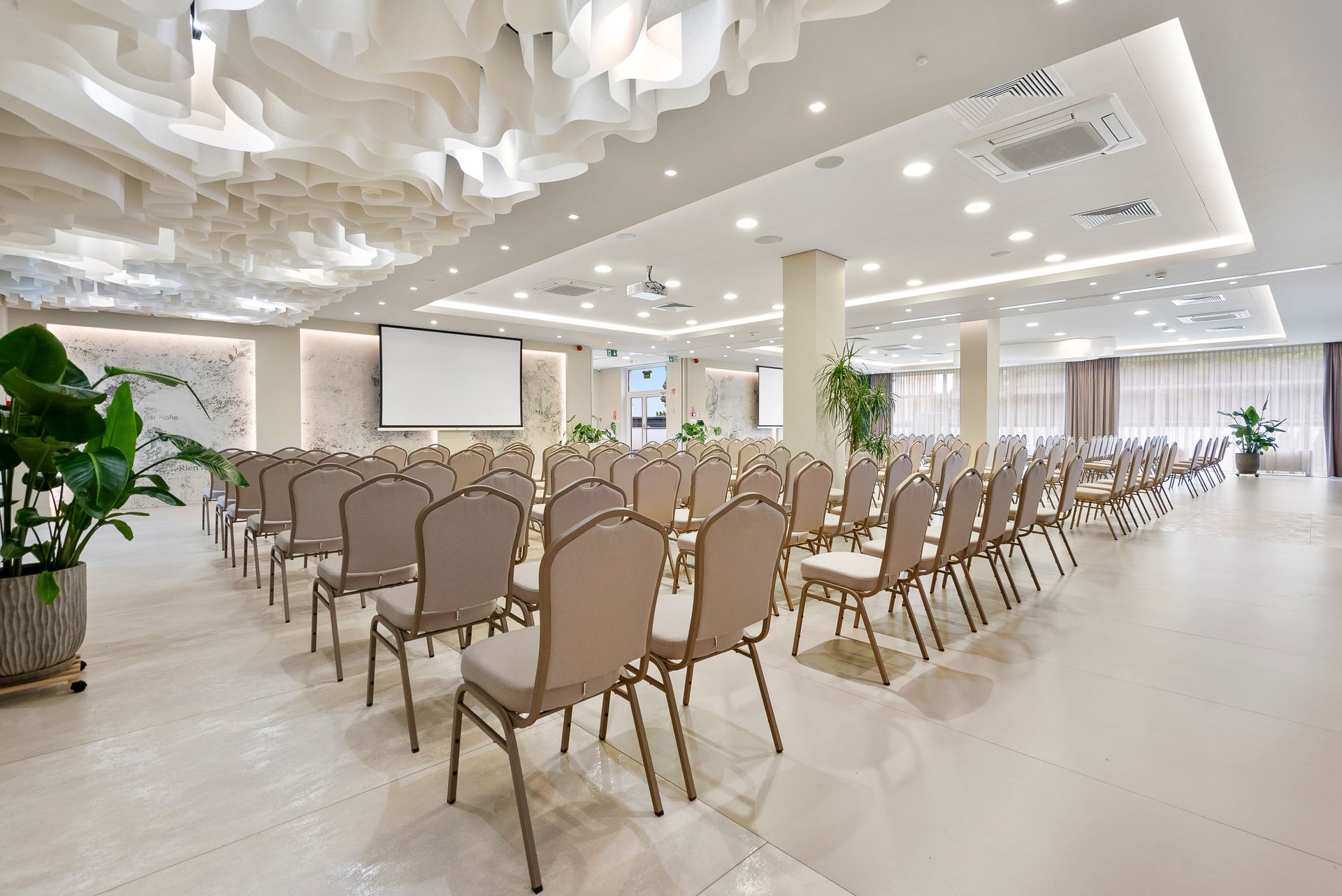 Organizacja Konferencji — Kompleksowy Przewodnik dla Firm [2026]